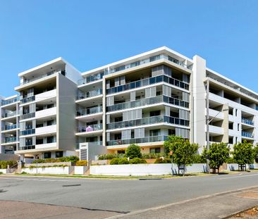 Courtyard apartment in lifestyle complex - Photo 6