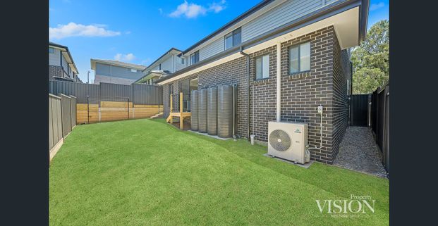 Newly Built Family Home with Premium Finishes - Photo 1