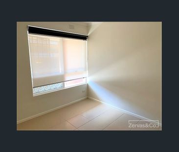 Fresh & Convenient 1 Bedroom Unit - Photo 2