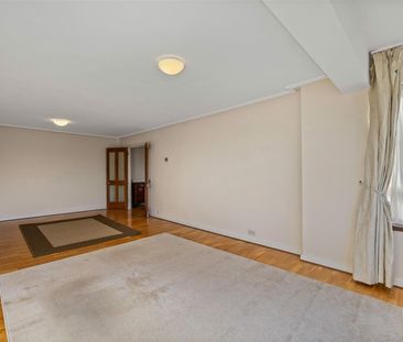 Willesden Lane, London, London - Photo 1