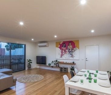 HIGH QUALITY RENOVATED HOME IN GREAT CENTRAL LOCATION - Photo 2