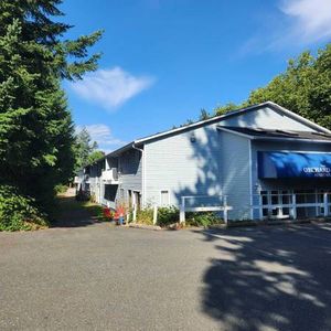 Great location to town and schools (Campbell River) - Photo 2