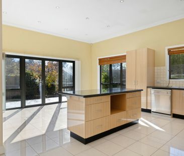 Large family home - Photo 6