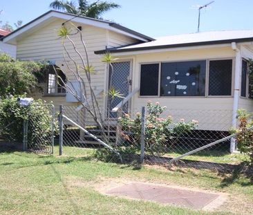 Cosy cottage home in Depot Hill. - Photo 6