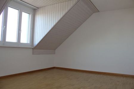 Original charming attic apartment - Photo 5