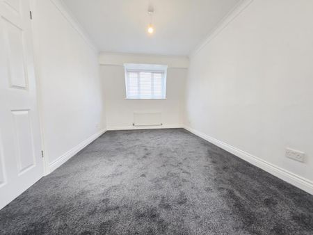 3 bedroom detached house to rent - Photo 2