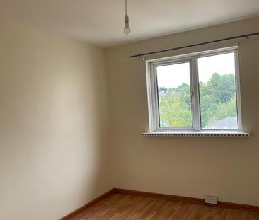 33 Antrim Road, Ballynahinch, BT24 8AN - Photo 1