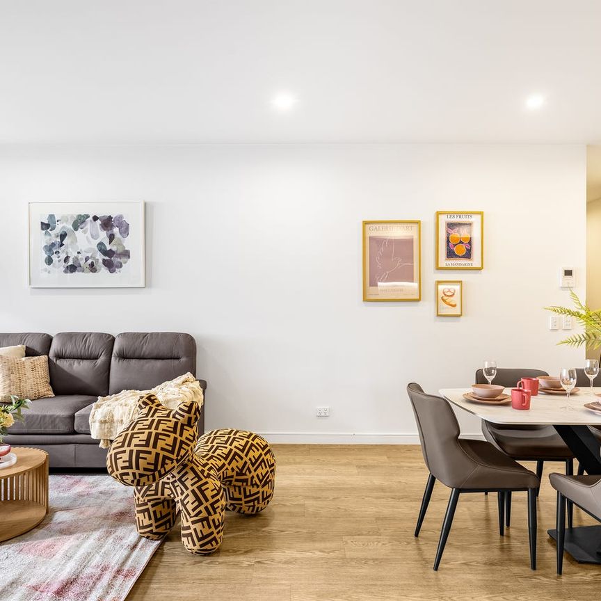 Fully Furnished Apartment in the Heart of South Brisbane - Photo 1