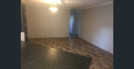 4 Bedroom home on large block - Photo 3