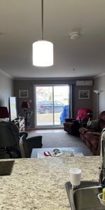 Faubourg 4 1/2 * LOUÉ et NON DISPONIBLE * - Photo 4