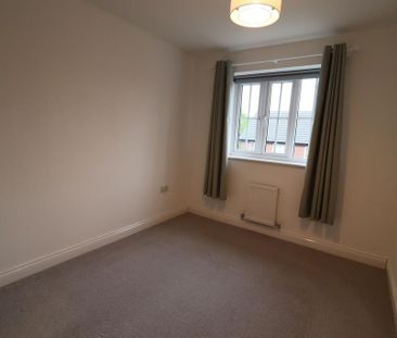 3 bedroom semi-detached house to rent - Photo 4