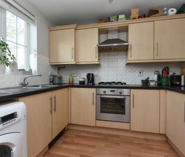 2 bedroom semi-detached house to rent - Photo 5