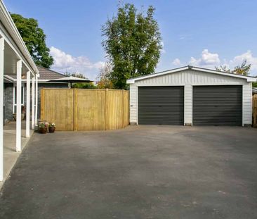 Family Home in Hilliard Place - Photo 3