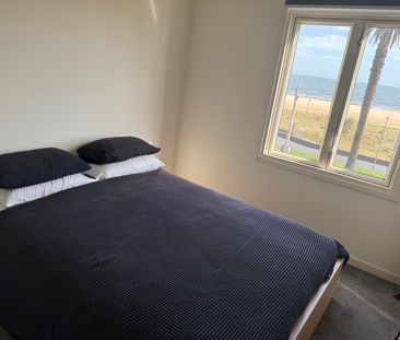 Port Melbourne - Photo 4