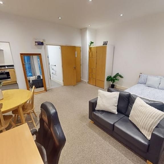 1 bedroom ground floor flat to rent - Photo 1