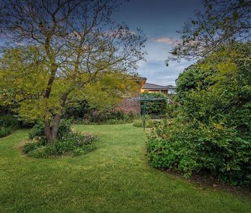 34 Leonie Avenue, Mount Waverley - Photo 2