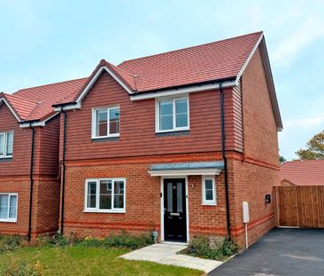 4 bedroom detached house to rent - Photo 2