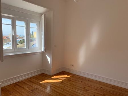 4 room luxury Flat for rent in Campolide, Lisbon - Photo 4