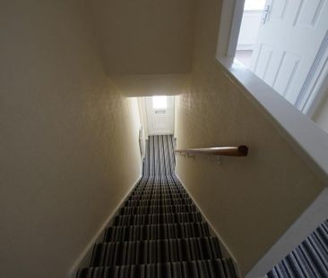 2 bedroom semi-detached house to rent - Photo 6