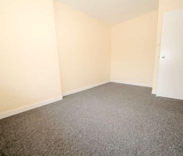 Holtwhites Hill, Enfield, EN2 - Photo 1