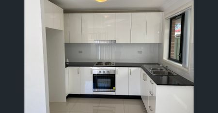 LOW MAINTENANCE LIVING! - Photo 3