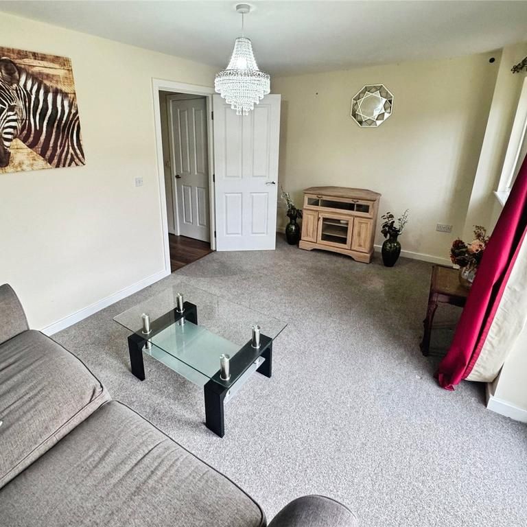 3 bedroom end of terrace house to rent - Photo 1