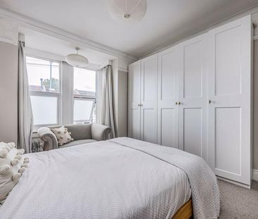 3 bedroom terraced house to rent - Photo 5