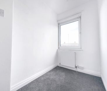 3 Bed End Terrace, Ivy Street, LS9 - Photo 3