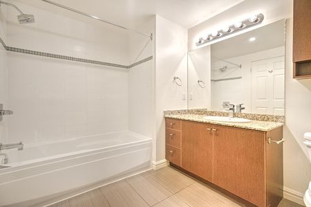 400, Sherbrooke Ouest, Montréal, QC - Photo 3