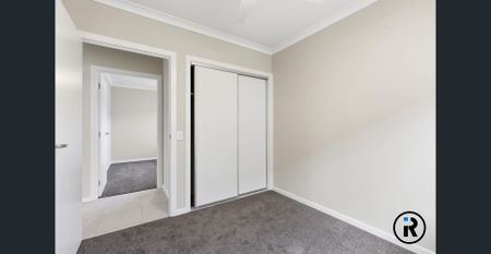 BRAND NEW METRICON HOME I MODERN FAMILY LIVING IN FLAGSTONE - Photo 4