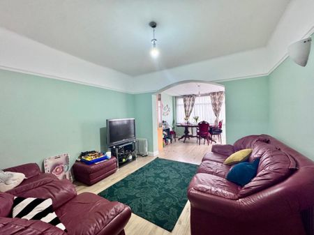 3 bed Semi-Detached House for Rent - Photo 4