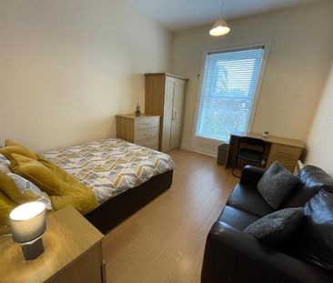 Lisburn Road, Room 3, R2, R7 & R9 Most Bills Included, Belfast, BT9... - Photo 6