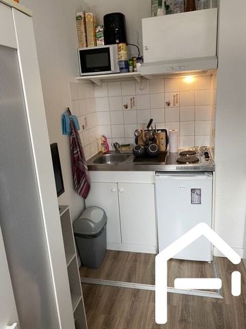 A LOUER STUDIO ST AGNE 395 €cc / 15 m² / PROCHE METRO - Photo 5