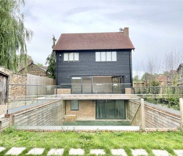 The Stables, Allum Lane - Photo 3