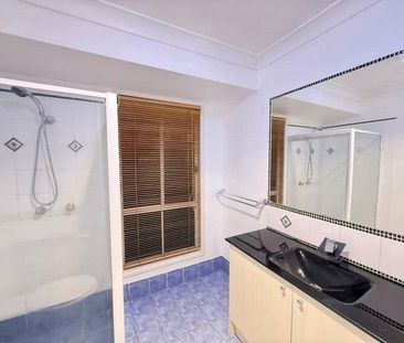 Prime Rental Opportunity: 4-Bedroom Family Home In Parkinson - Photo 2