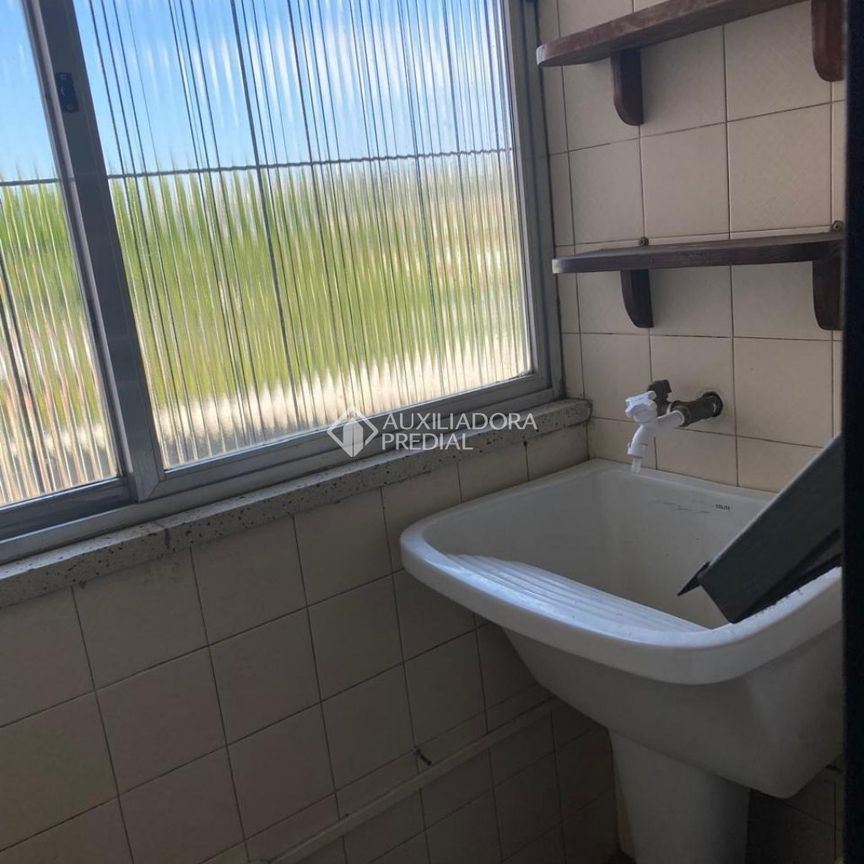 Apartamento com 1 quarto e 45m² para alugar em Medianeira, Porto Alegre. - Foto 1