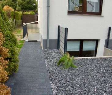 Souterrainwohnung 2,5 Raum mit separatem Eingang u. Einbauküche, Ei... - Foto 1