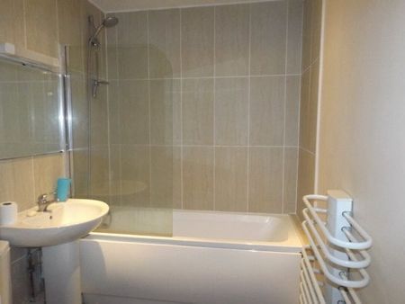 The Junction, Station Terrace, NG15, Property for rent - Photo 2