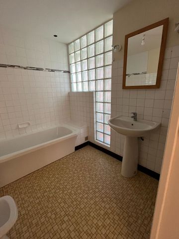 Appartement T4 de 98 m² -Saint Yvi - Photo 5