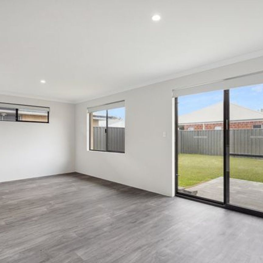 Must See: Brand New 3 Bedroom Home in Dudley Park! - Photo 1