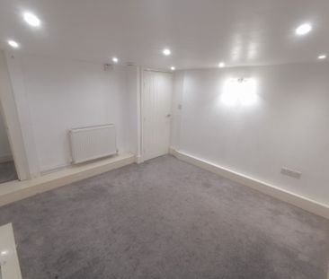 One Bedroom Apartment for Rent in Redhill - Photo 2