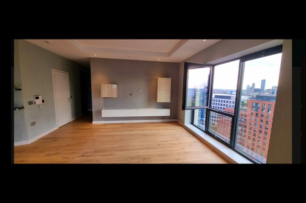 2 Bed Flat, London City Island, E14 - Photo 1