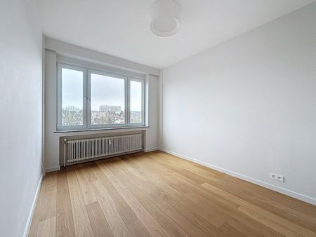 Appartement te huur in Uccle - Photo 2