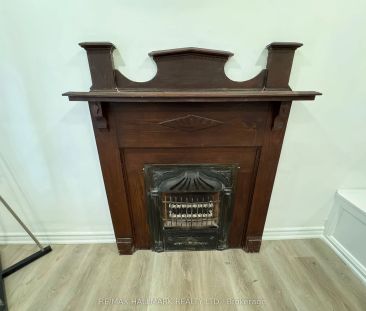 58 Pape Avenue - Photo 3