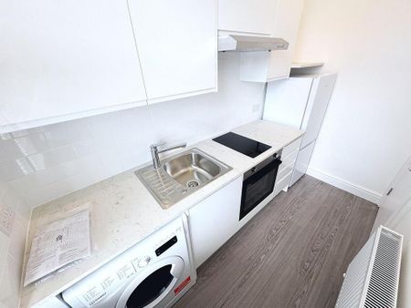 Studio to rent - Photo 4