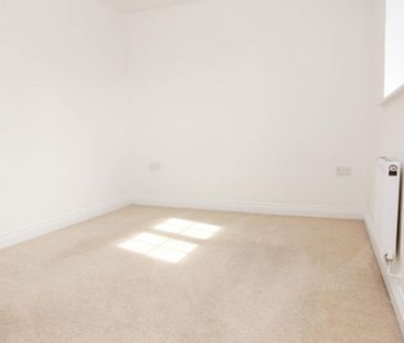 4 bedroom detached house to rent - Photo 3