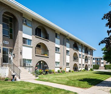 One Bedroom Apartment - Photo 3