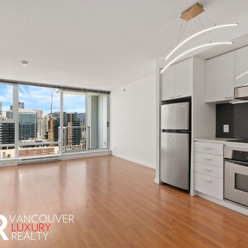 Condo in Downtown Vancouver, BC - Photo 1