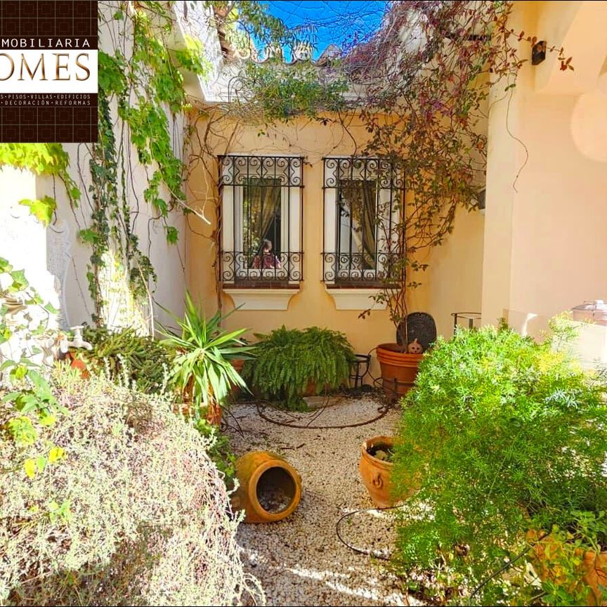 SPACEOUS VILLA FOR RENT WITH PANORAMIC SEAVIEWS AND PRIVATE GARDEN NEAR THE BEACH IN EL CHAPARRAL - Foto 1