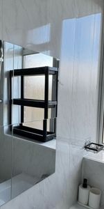 AMAZING DOUBLE ROOM NEXT TO EMIRATES STADIUM IN ARSENAL - Photo 3